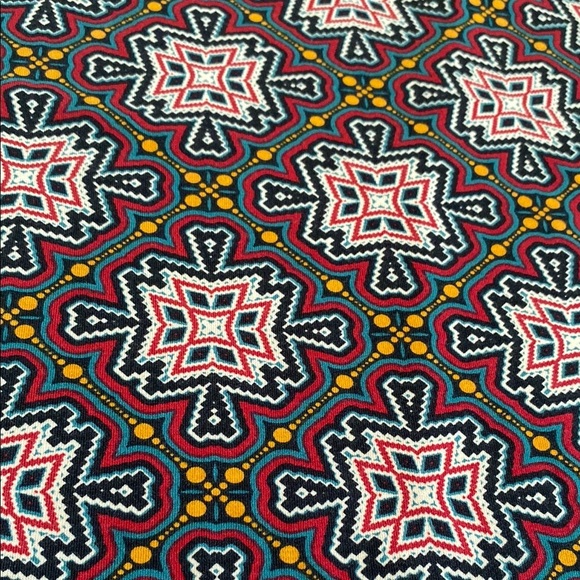 ❤️ Geometric Gold and Blue Short Sleeve Tee - Picture 2 of 2